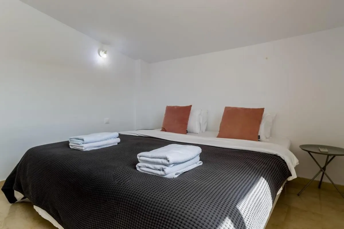Puerto Banus Swim Spa Real Paddle Club Sisu Hotel Marbella 0*,  Spain