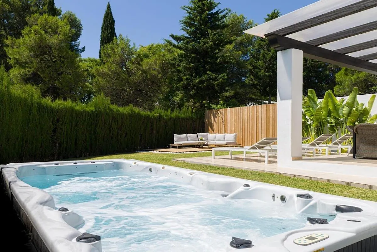 Puerto Banus Swim Spa Real Paddle Club Sisu Hotel Marbella